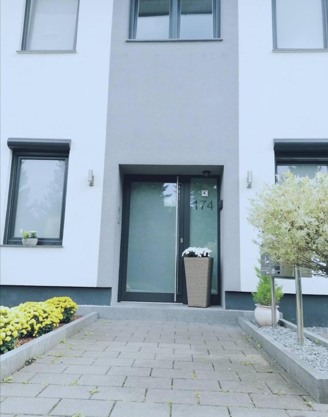 Sleep Well Apartments Detmold - Tempur Beds- Neu - Top Lage - Free Parking - Wifi Екстериор снимка